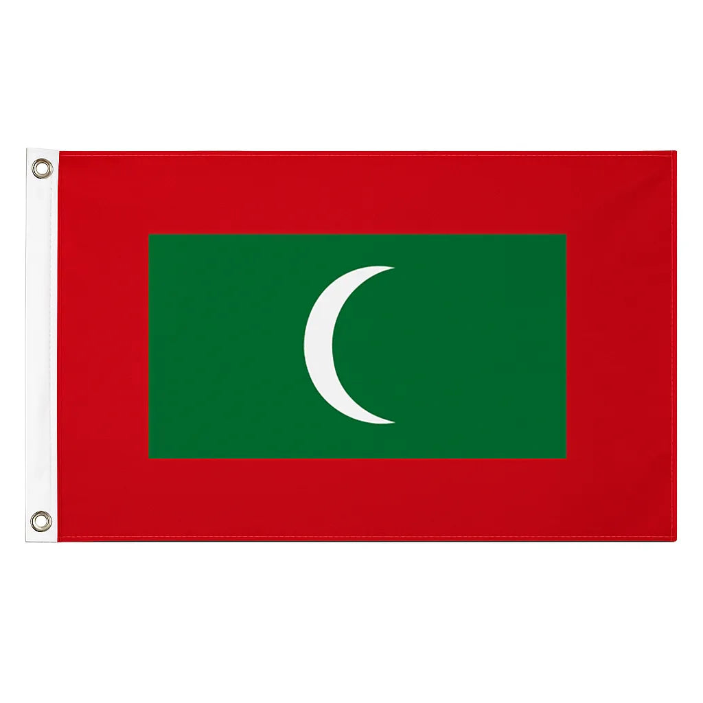 Maldives novelty flag – national design with brass eyelets, ships from the UK