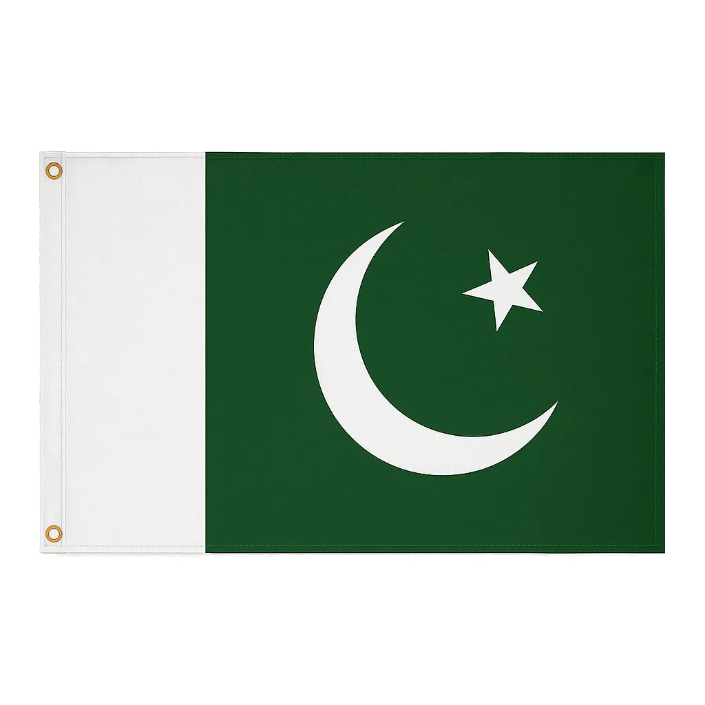 Pakistan novelty flag – national design with brass eyelets, ships from the UK