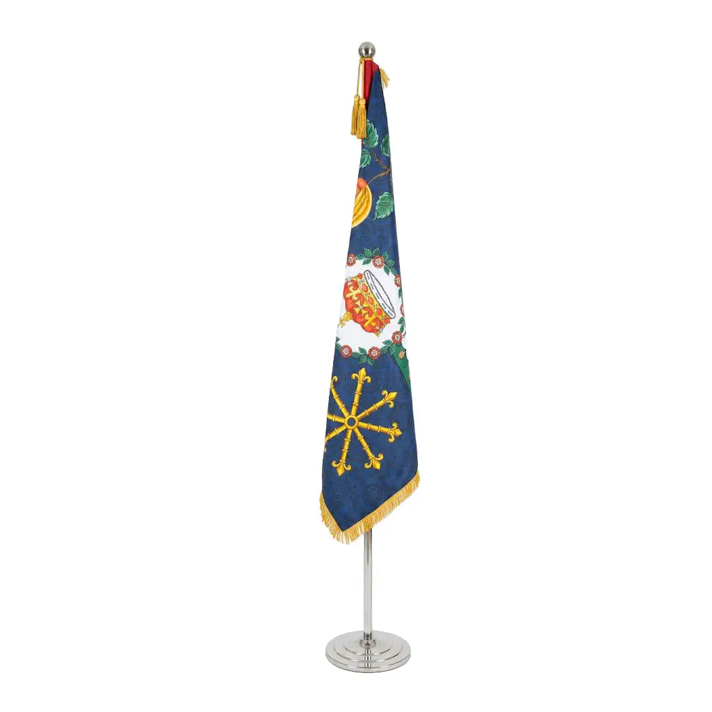Indoor lightweight silver flagpole